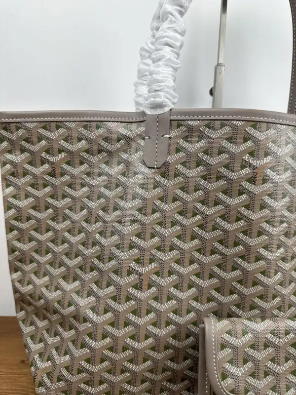 GOYARD TOTE BAG