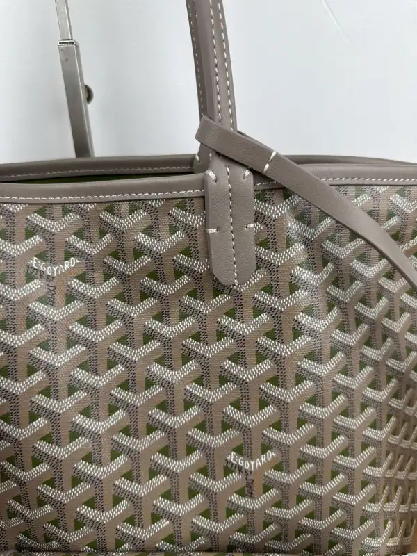 GOYARD TOTE BAG