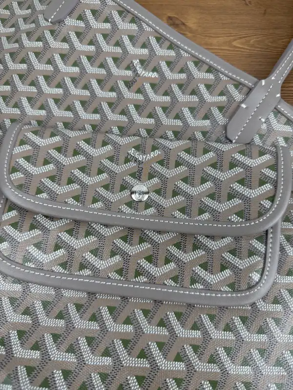 GOYARD TOTE BAG