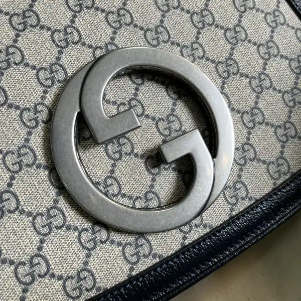 GUCCI Blondie medium shoulder bag