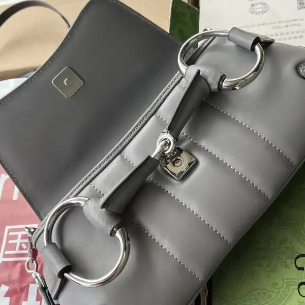 Affordable GUCCI HORSEBIT CHAIN SMALL SHOULDER BAG