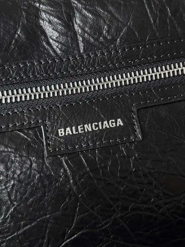 Bagsoffer yupoo BALENCIAGA SUPERBUSY LARGE SLING BAG