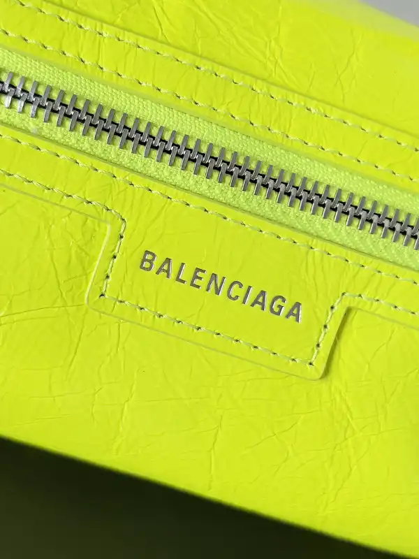 BALENCIAGA SUPERBUSY XS SLING BAG