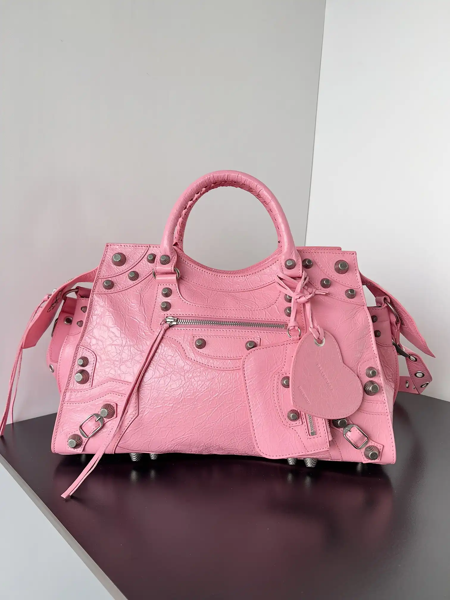 Firstbag Ru BALENCIAGA WOMEN'S NEO CAGOLE CITY HANDBAG