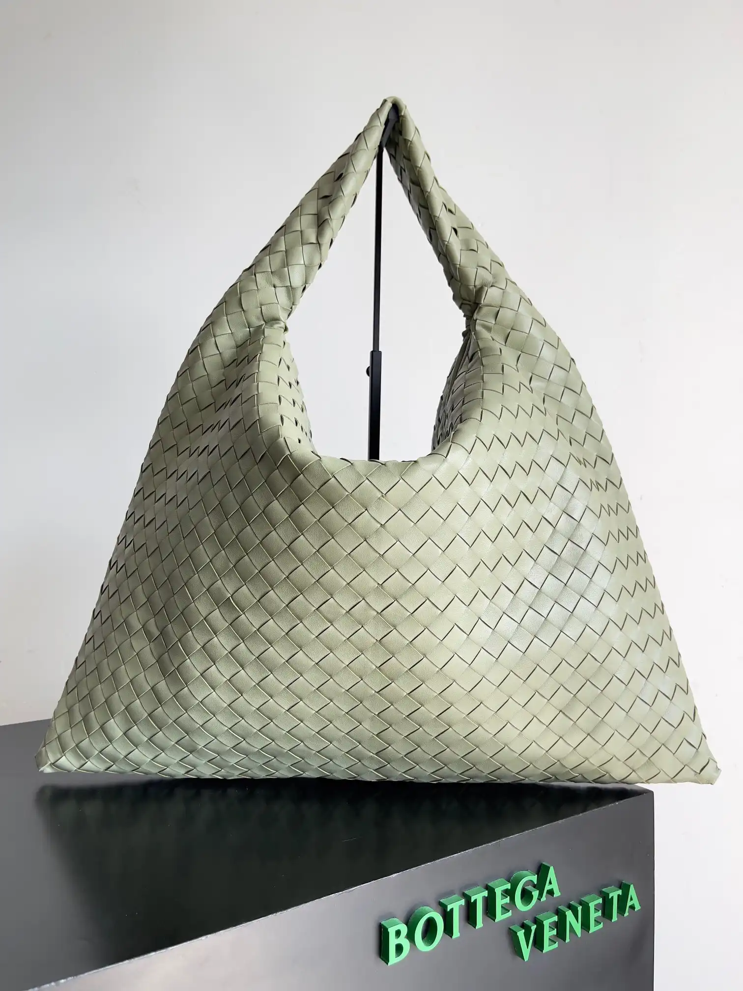 BOTTEGA VENETA Large Hop