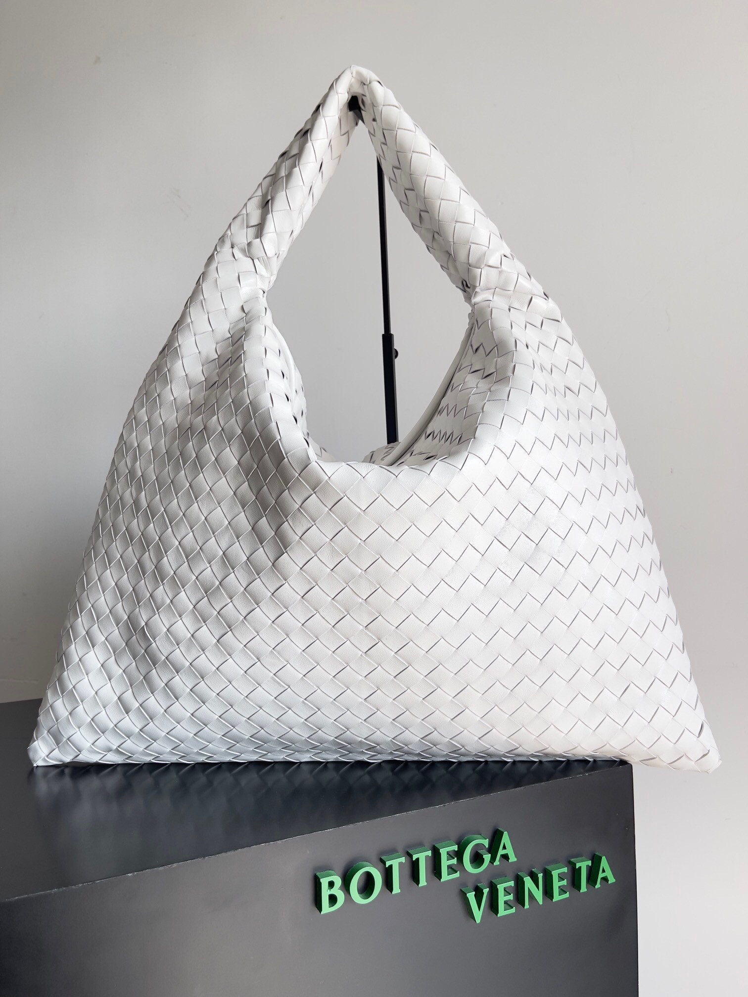 HOT SALE BOTTEGA VENETA Large Hop