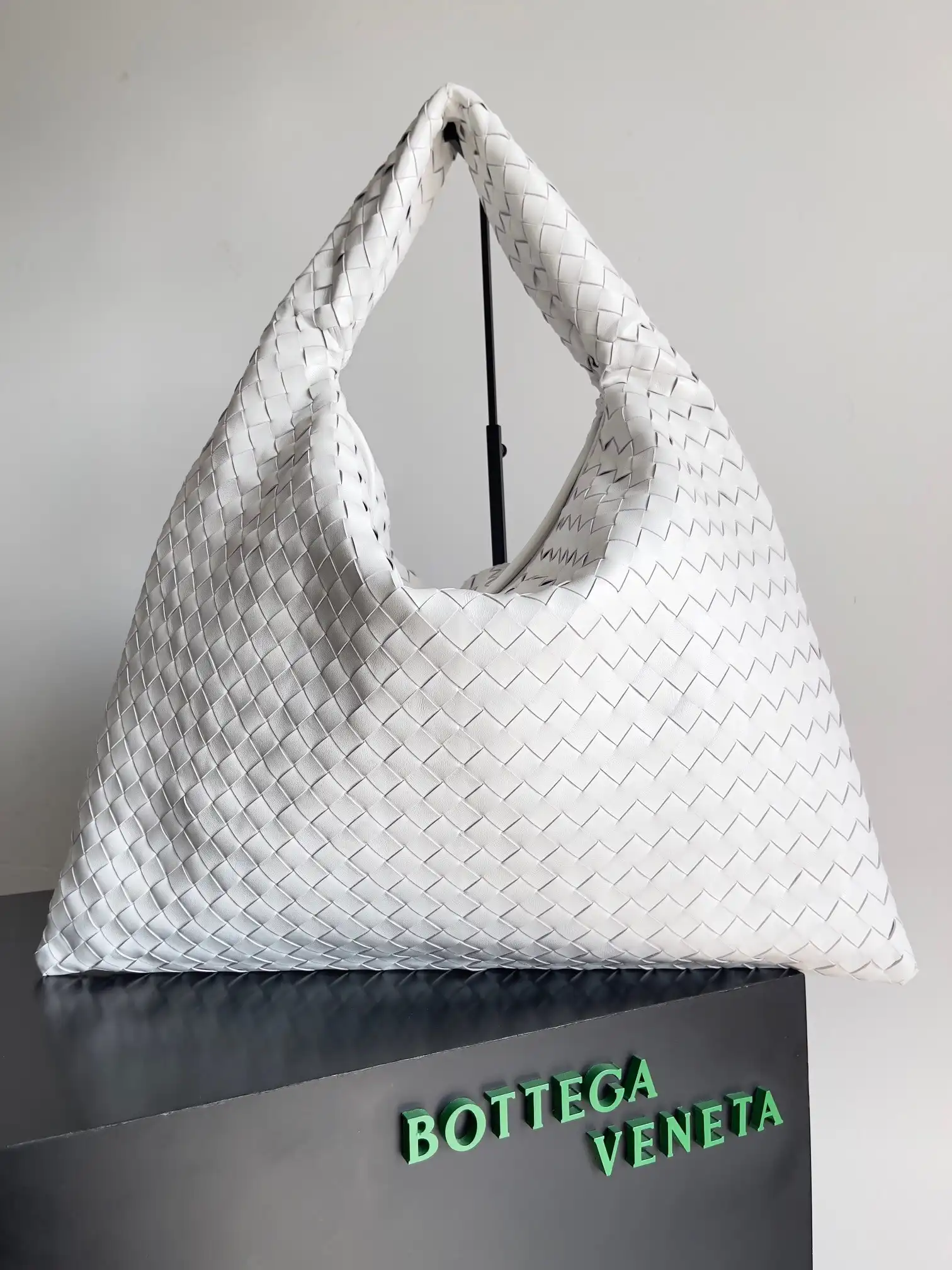 BOTTEGA VENETA Large Hop