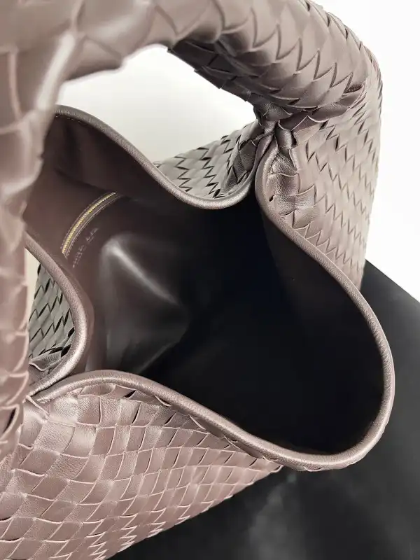 BOTTEGA VENETA Large Hop