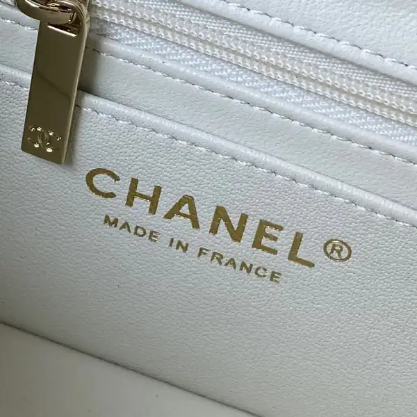 First Bag Ru CHANEL BOX BAG