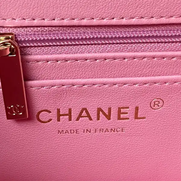 First Bag Ru CHANEL MINI BOX BAG