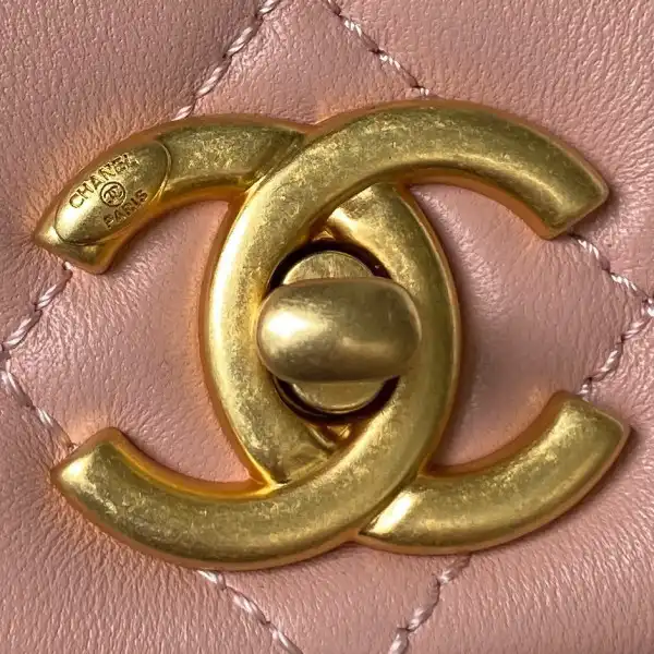 CHANEL SMALL FLAP BAG