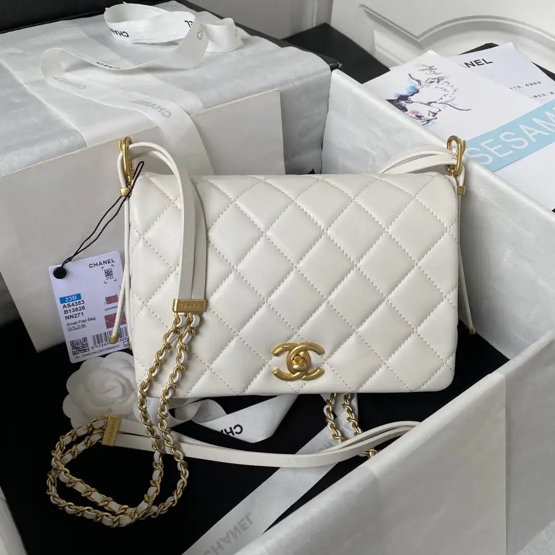 Firstbag Ru CHANEL SMALL FLAP BAG