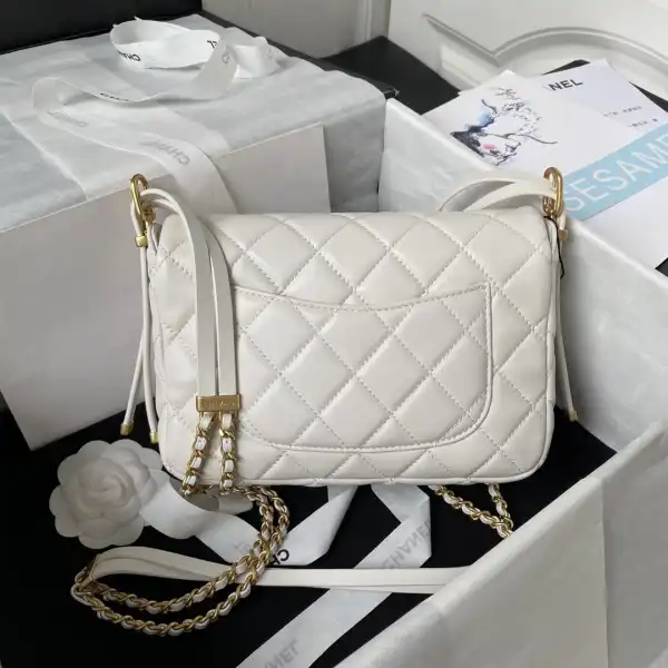 CHANEL SMALL FLAP BAG