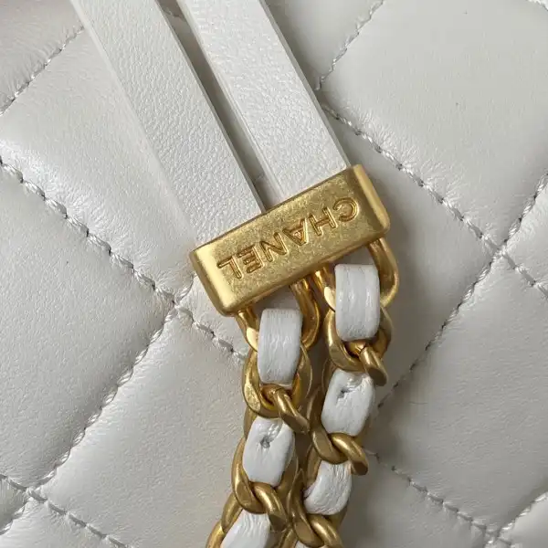 CHANEL SMALL FLAP BAG