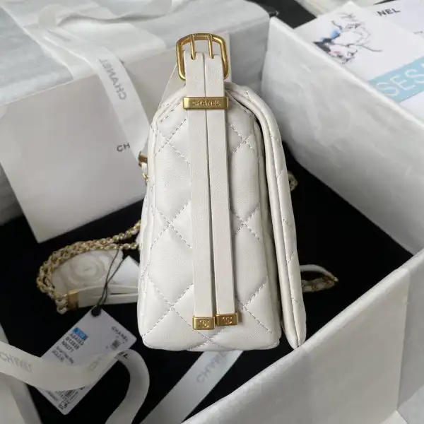 Yupoo bagsoffer CL SMALL FLAP BAG