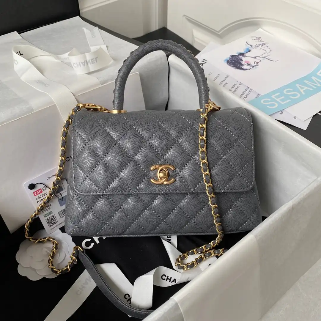 First bag ru CHANEL COCO HANDLE BAG