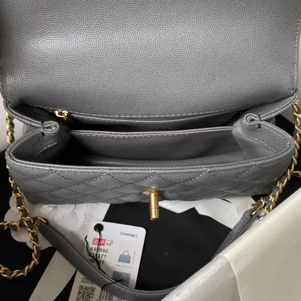 First bag ru CHANEL COCO HANDLE BAG