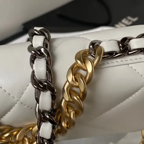 First bag ru CHANEL 19 WALLET ON CHAIN