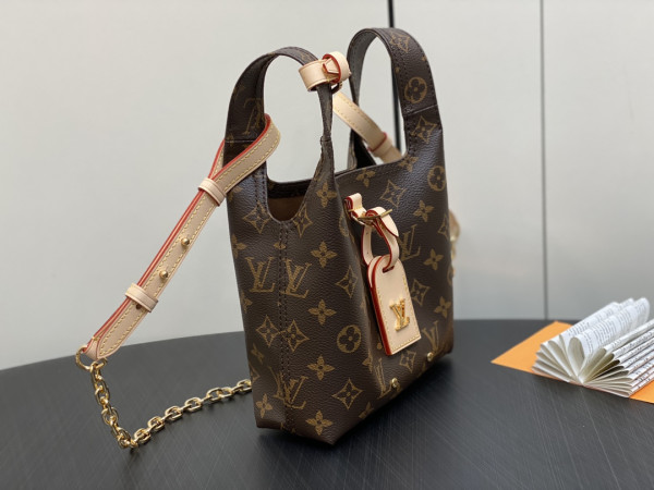 LOUIS VUITTON Atlantis BB