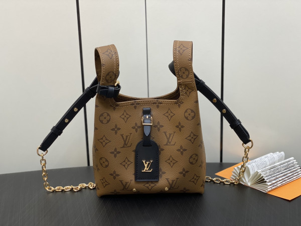 LOUIS VUITTON Atlantis BB