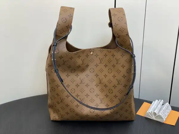 Rep LOUIS VUITTON Atlantis GM