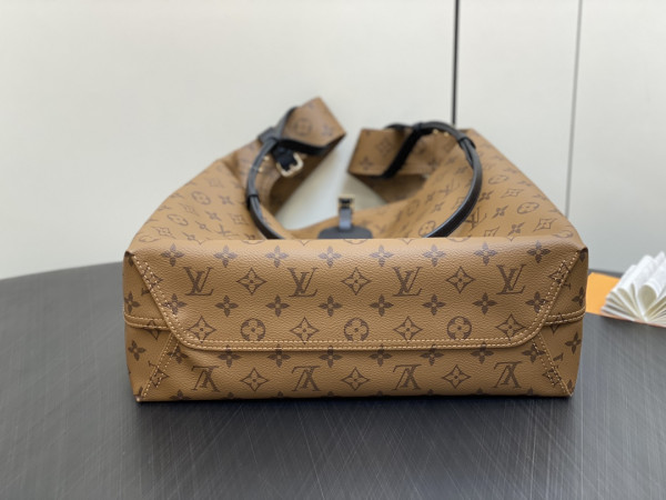 LOUIS VUITTON Atlantis GM