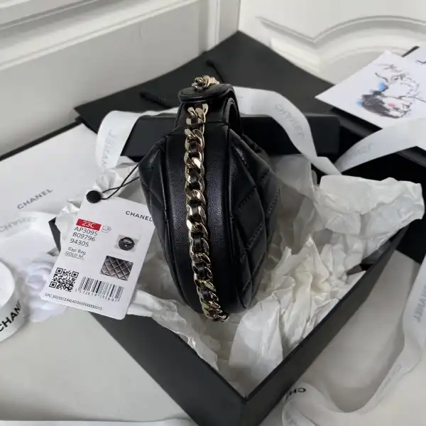 CHANEL POUCH