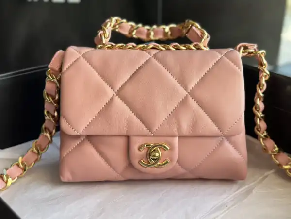 CHANEL SMALL FLAP BAG