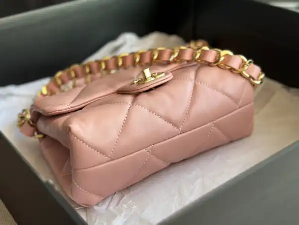 CHANEL SMALL FLAP BAG