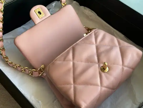 CHANEL SMALL FLAP BAG