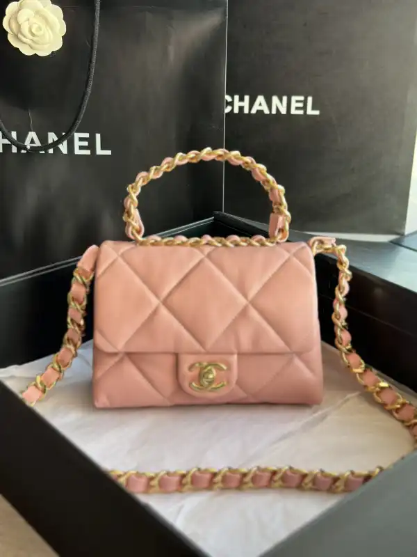 First bag ru CHANEL SMALL FLAP BAG