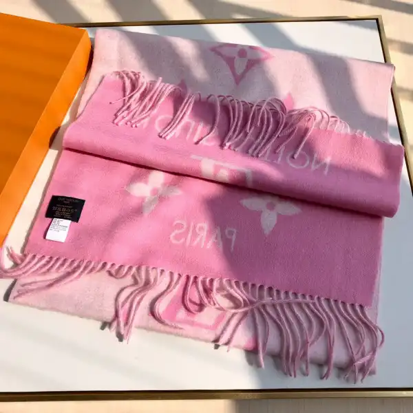 Frstbag ru LOUIS VUITTON REYKJAVIK SCARF