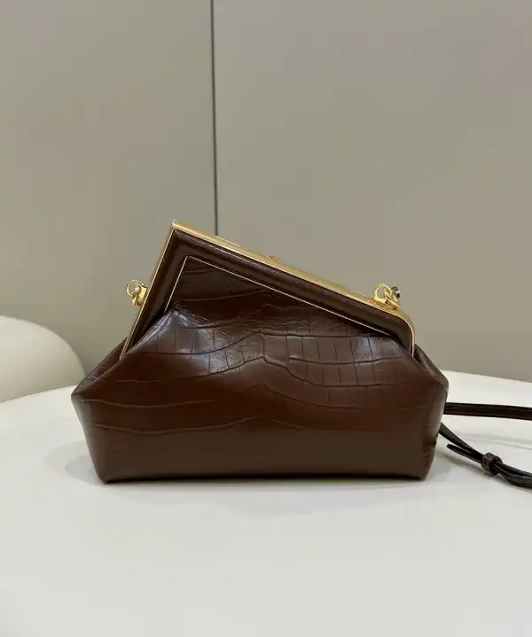 Frstbag ru FENDI FIRST-32.5-15-23.5cm