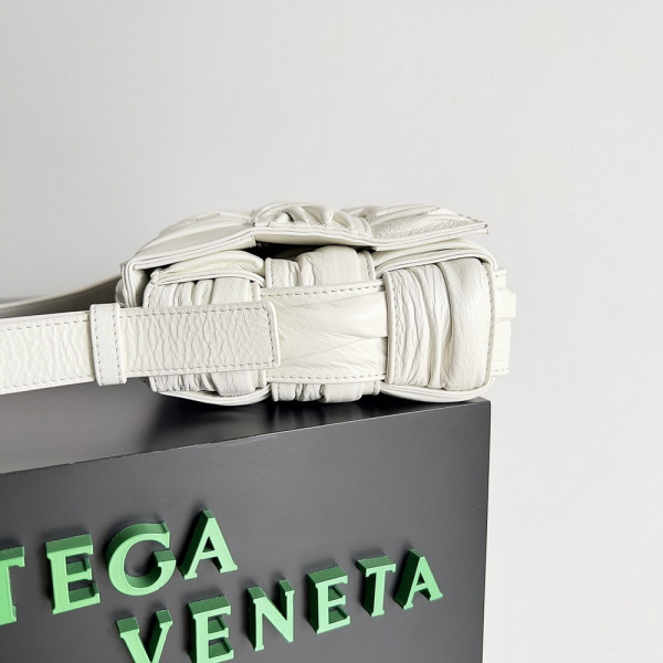 HOT SALE BOTTEGA VENETA CASSETTE