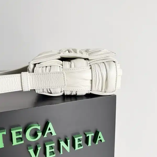 BOTTEGA VENETA CASSETTE