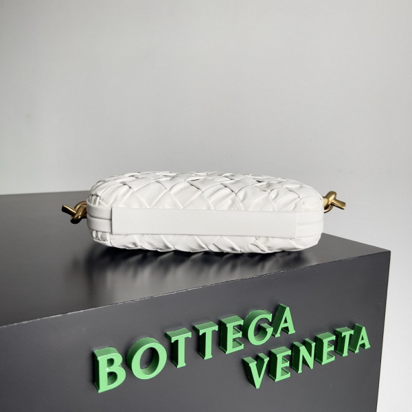 HOT SALE BOTTEGA VENETA Knot Minaudiere On Strap