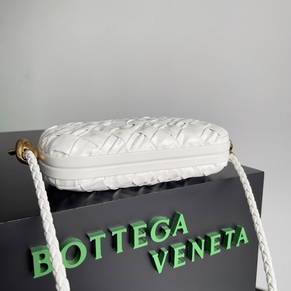 HOT SALE BOTTEGA VENETA Knot Minaudiere On Strap