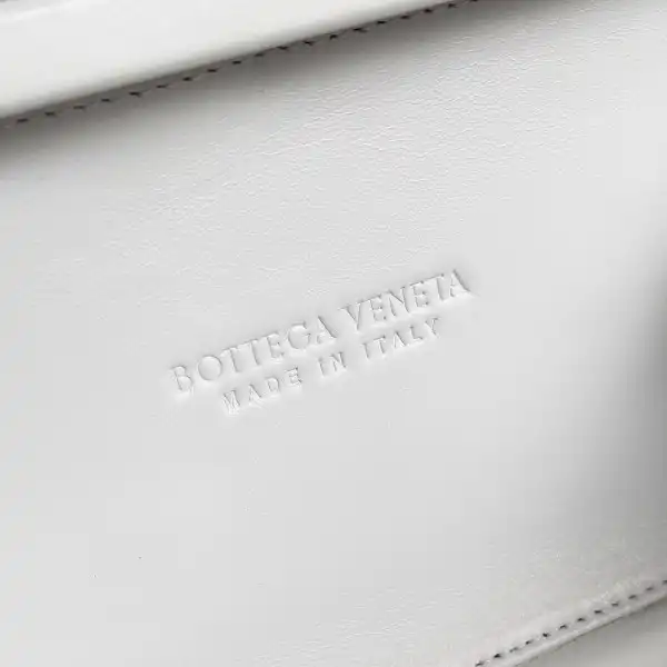 BOTTEGA VENETA Knot Minaudiere On Strap