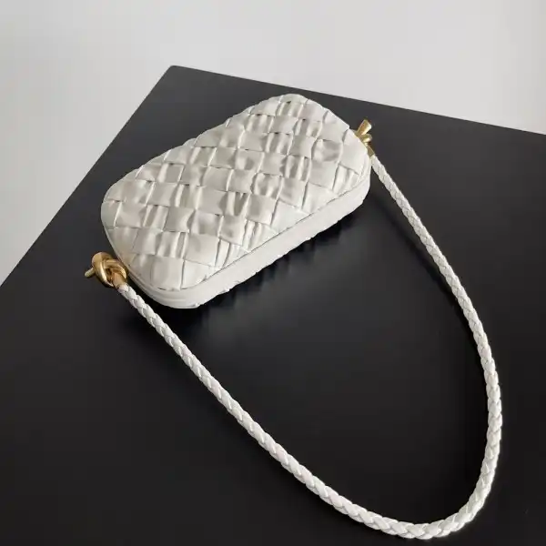 Bagsoffer yupoo BOTTEGA VENETA Knot Minaudiere On Strap