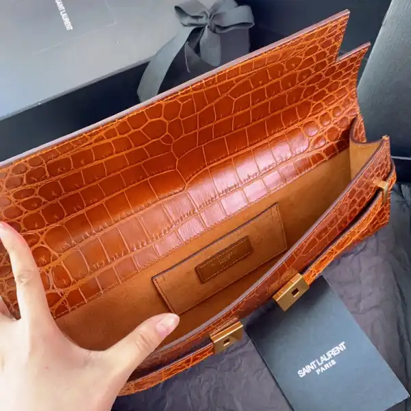 First bag ru YSL MANHATTAN CHANELUTCH IN CROCODILE-EMBOSSED LEATHER