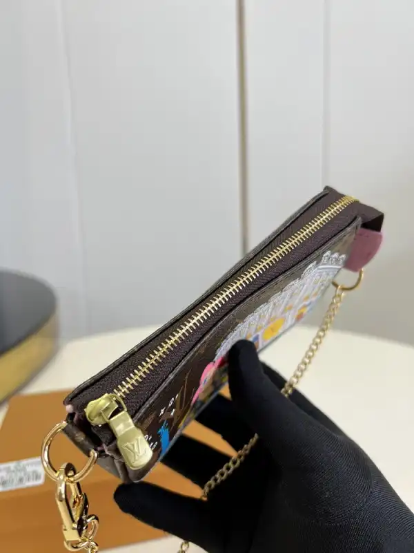 Frstbag ru LOUIS VUITTON MINI POCHETTE ACCESSOIRES