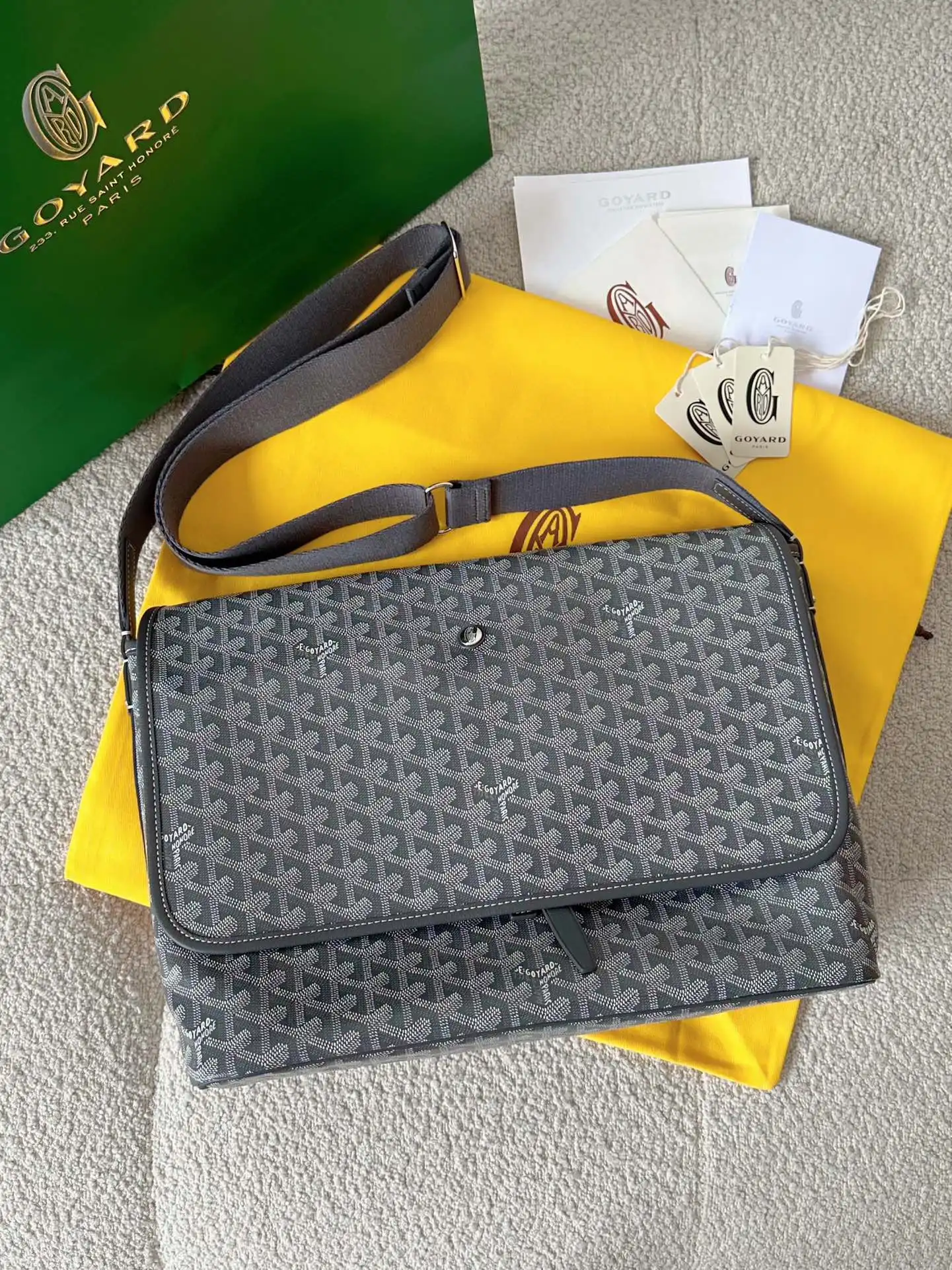 GOYARD MESSENGER