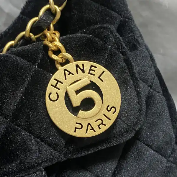 First bag ru CHANEL SMALL HOBO HANDBAG