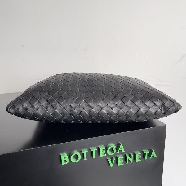 HOT SALE BOTTEGA VENETA medium Hop