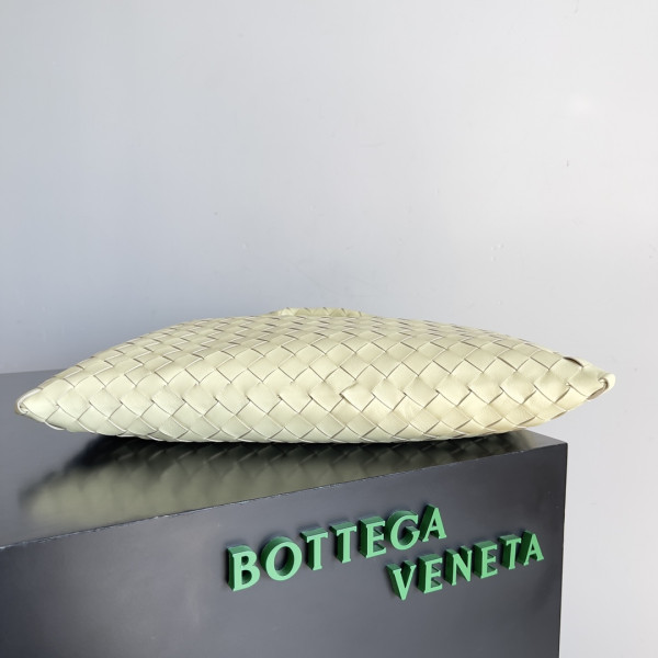 HOT SALE BOTTEGA VENETA medium Hop