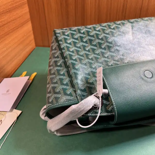 GOYARD Rouette Souple Bag