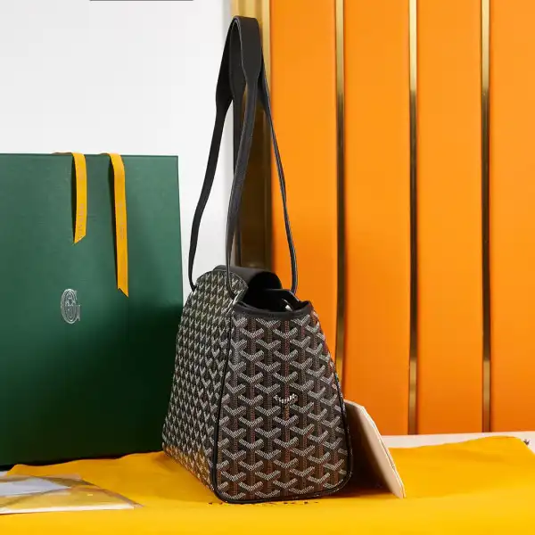 GOYARD Rouette Souple Bag