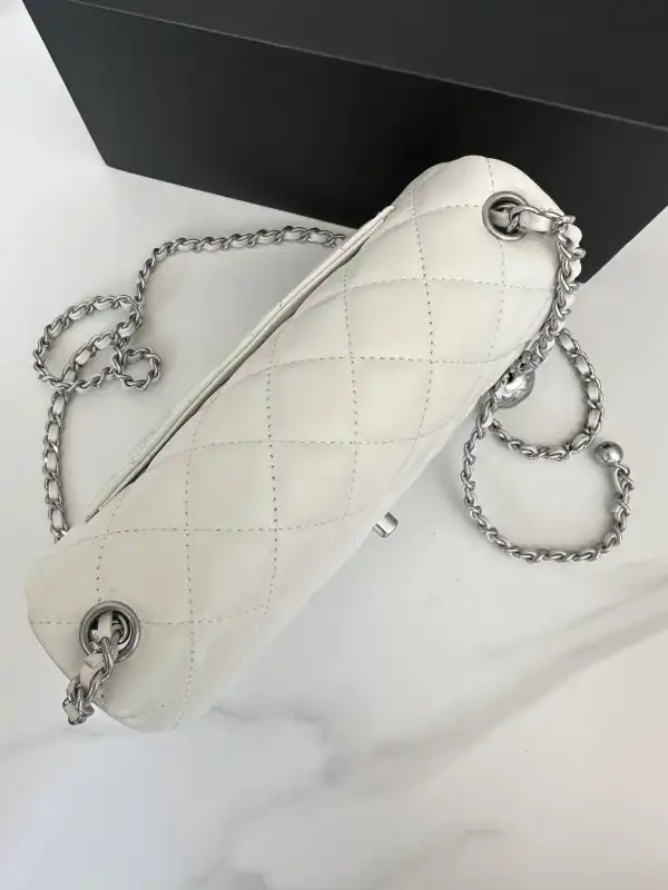 First bag ru CHANEL FLAP BAG