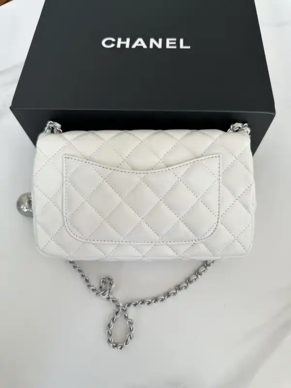 First bag ru CHANEL FLAP BAG