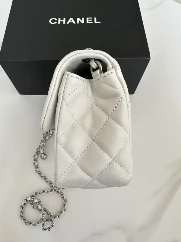 First bag ru CHANEL FLAP BAG